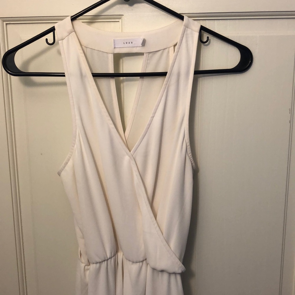 Cream lush dress with cutout in back
